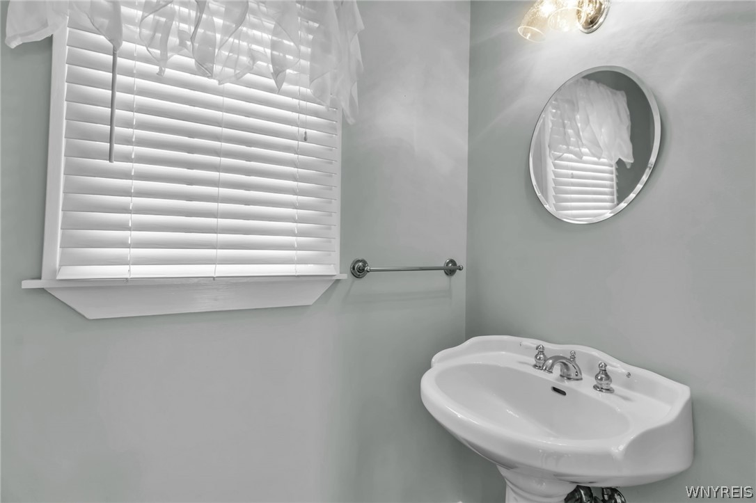 24 Grasmere Road Lockport Town, NY 14094 - Photo 16 of 42