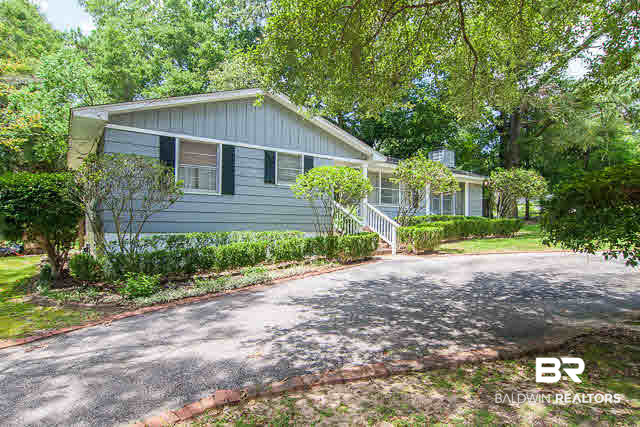 351 Thornton Place Mobile, AL 36609 - Photo 2 of 22