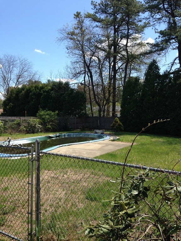 113 Feeding Hills Road Southwick, MA 01077 - Photo 23 of 24 Gallery Image 23