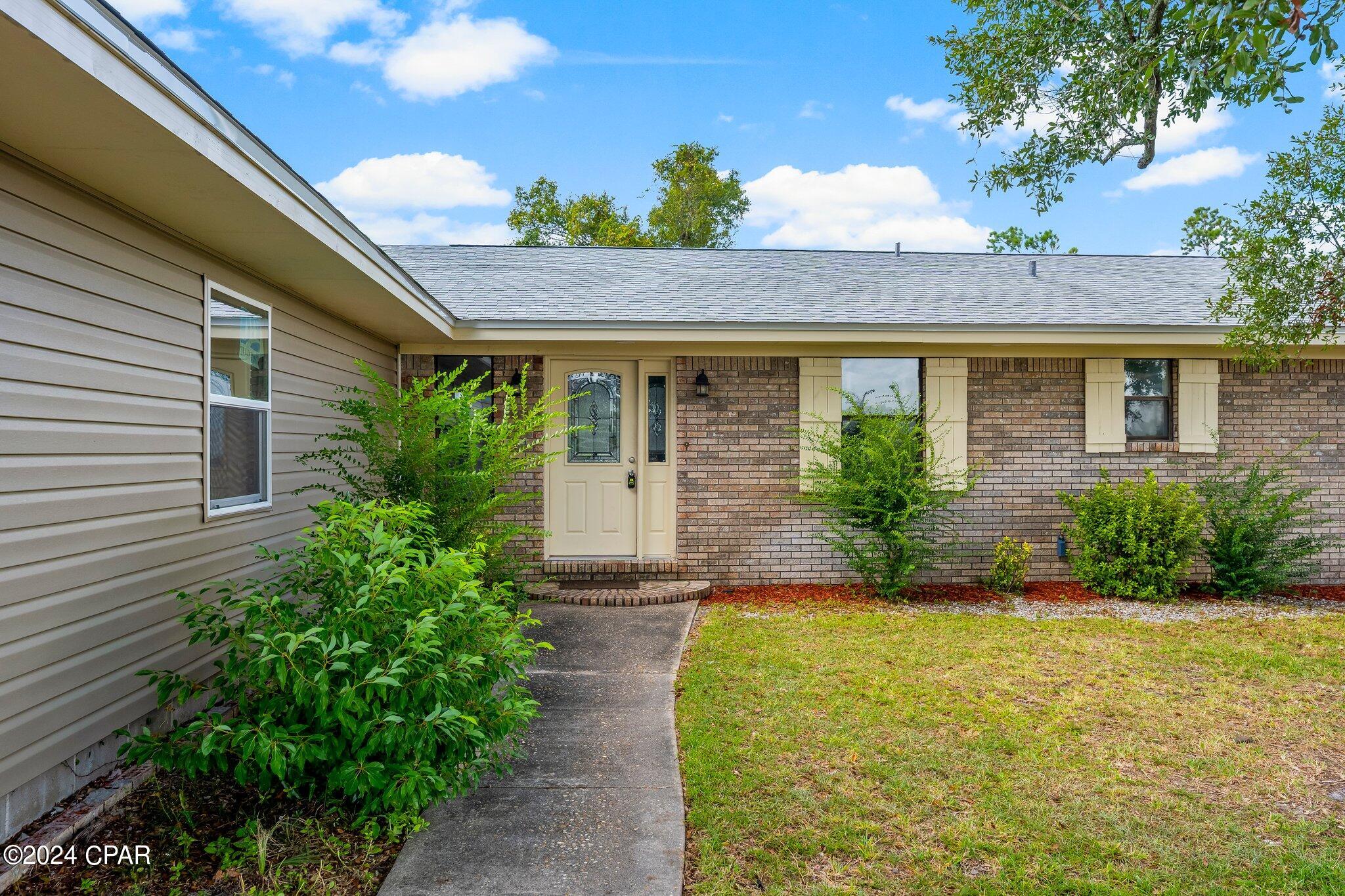 261 Hugh Thomas Drive Panama City, FL 32404 - Photo 3 of 43