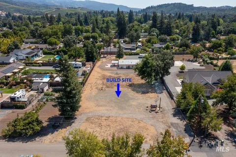 $1,266,000 | 390 Treehaven Lane, Kenwood, CA 95452