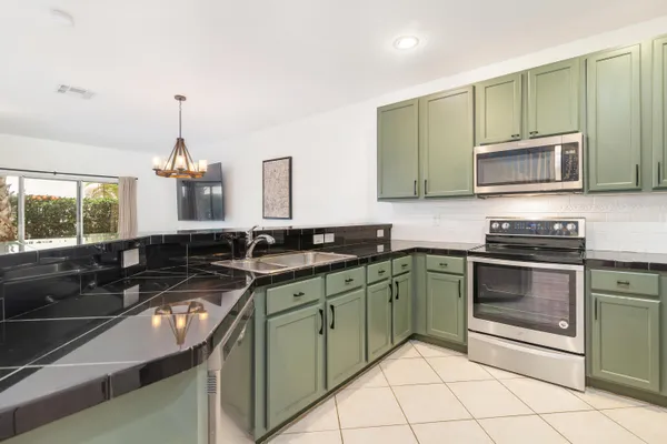 $2,800 | 13385 Georgian Court, Wellington, FL 33414