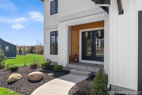$735,000 | 13273 Jessann Drive, Coopersville, MI 49404