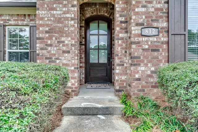 $269,900 | 812 Willow Grande Circle, Brandon, MS 39047