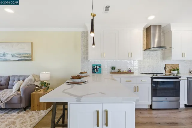 $824,000 | 1940 Golden Rain Road, Unit 5, Walnut Creek, CA 94595