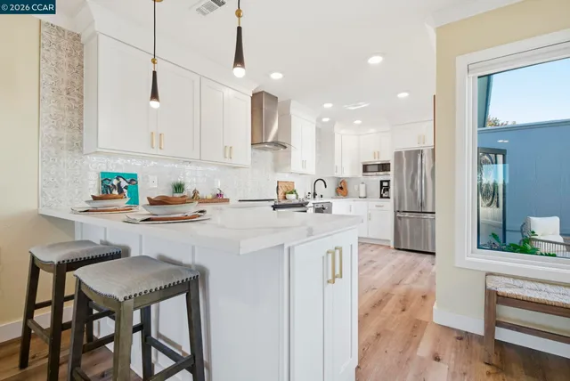 $824,000 | 1940 Golden Rain Road, Unit 5, Walnut Creek, CA 94595