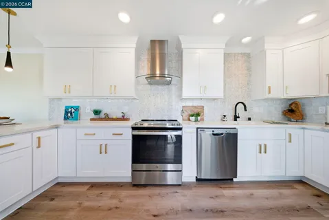 $814,000 | 1940 Golden Rain Road, Unit 5, Walnut Creek, CA 94595