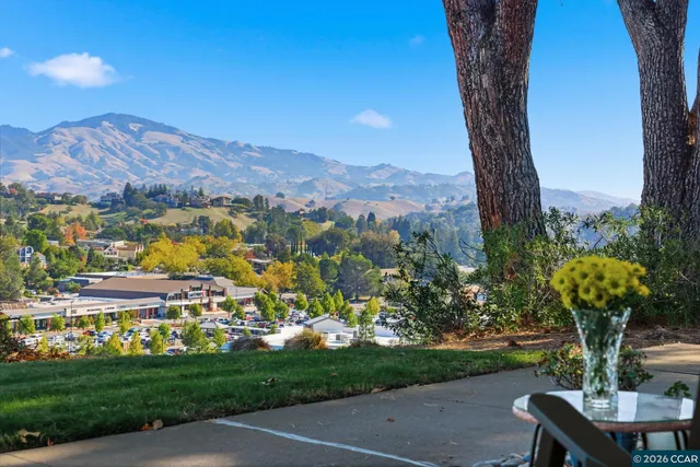 $833,000 | 1940 Golden Rain Road, Unit 5, Walnut Creek, CA 94595