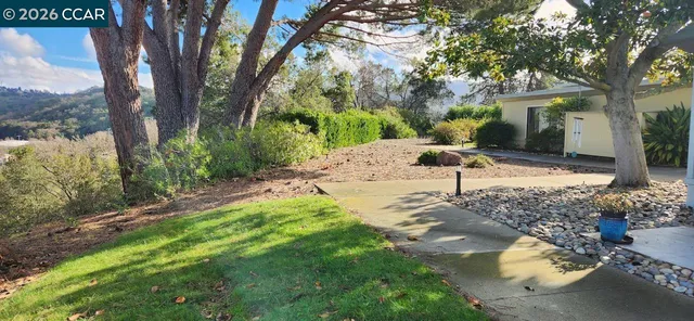 $824,000 | 1940 Golden Rain Road, Unit 5, Walnut Creek, CA 94595