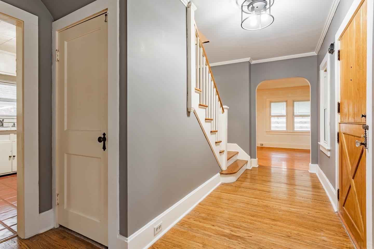 2155 Vogel Road Evansville, IN 47711 - Photo 4 of 34 Gallery Image 4