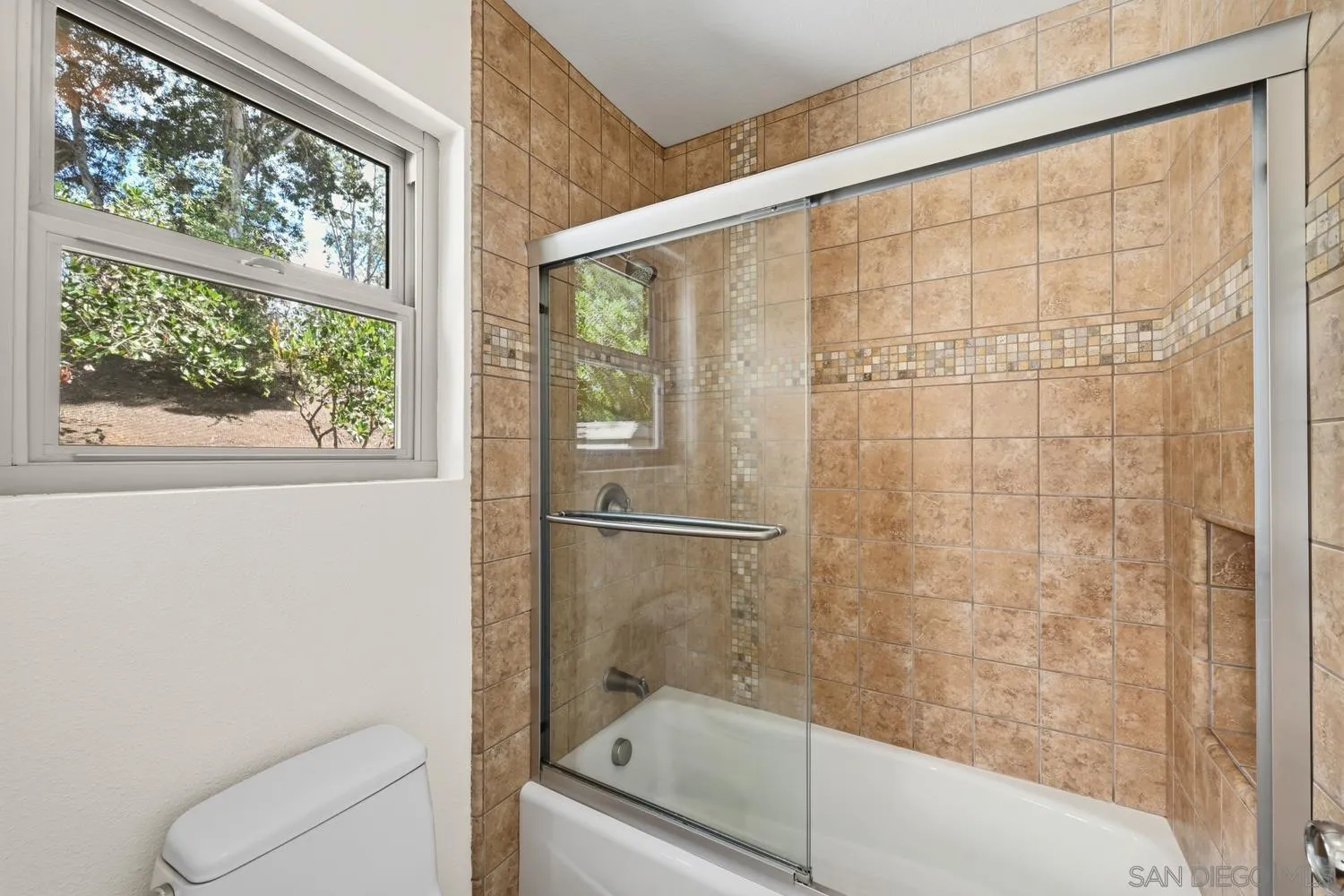 16490 Bridlewood Road Poway, CA 92064 - Photo 18 of 37