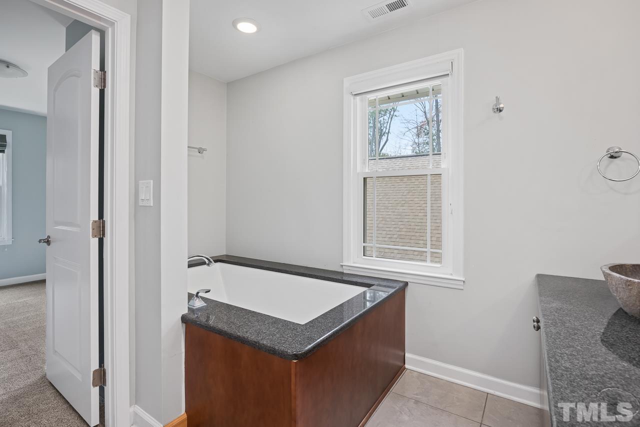 10001 Sycamore Road Raleigh, NC 27613 - Photo 29 of 41