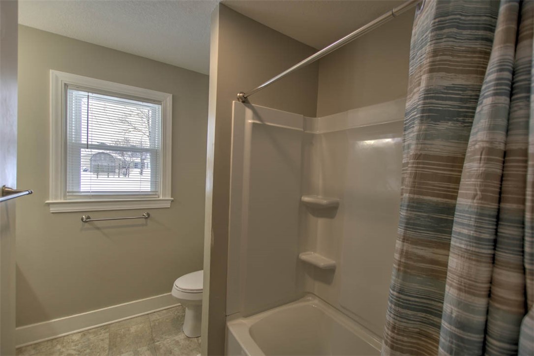 2333 Windsor Road Decatur, IL 62521 - Photo 17 of 20
