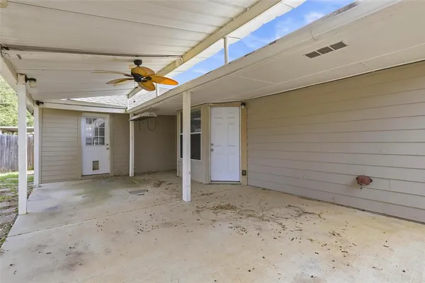 a view of a garage
