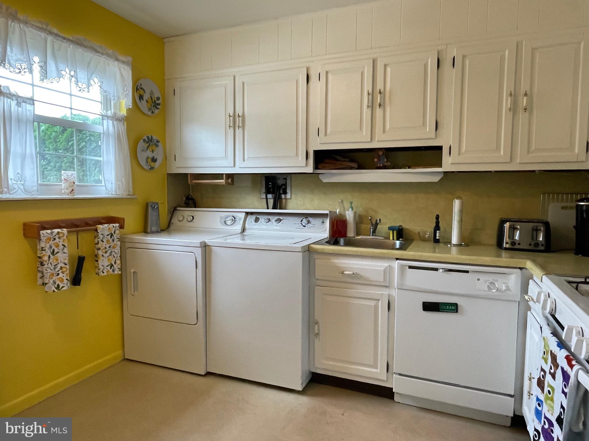4 Alpine Court, Unit C Reading, PA 19606 - Photo 4 of 17