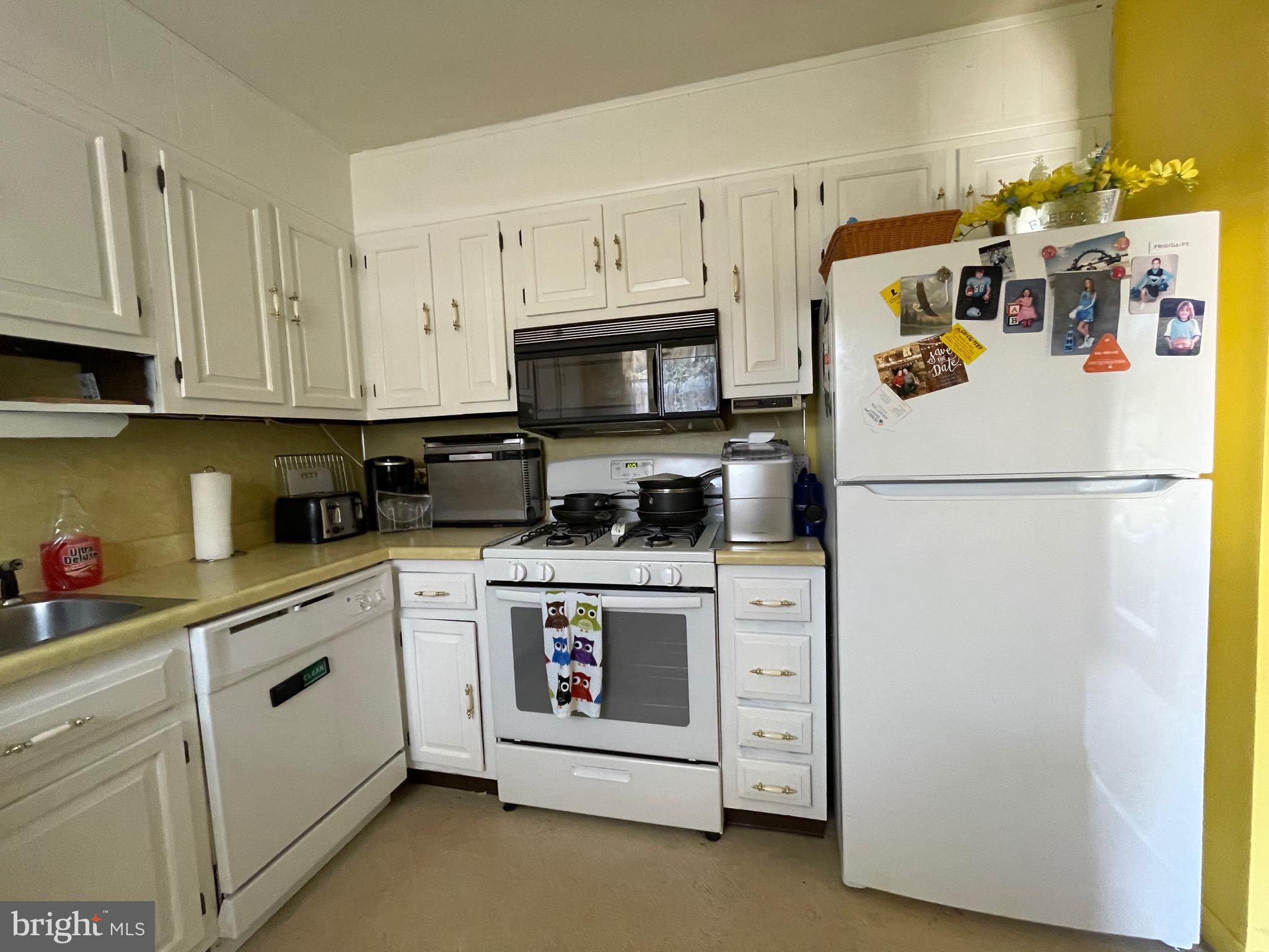 4 Alpine Court, Unit C Reading, PA 19606 - Photo 5 of 17
