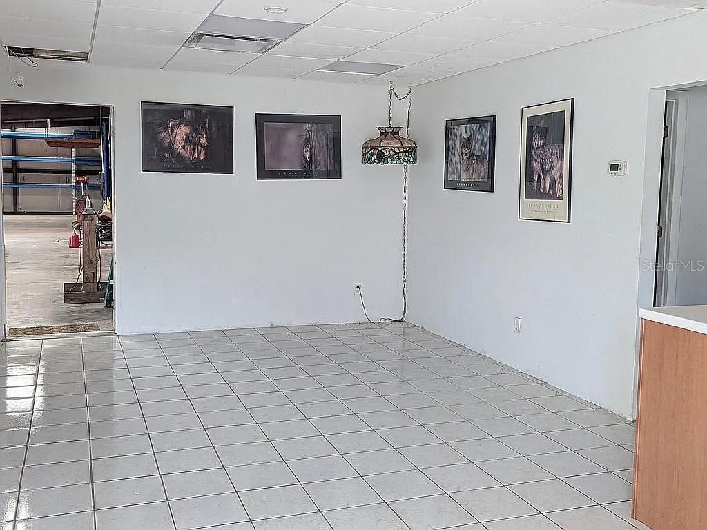 4402 Gallagher Road Plant City, FL 33565 - Photo 25 of 42 a view of an empty room with shelves
