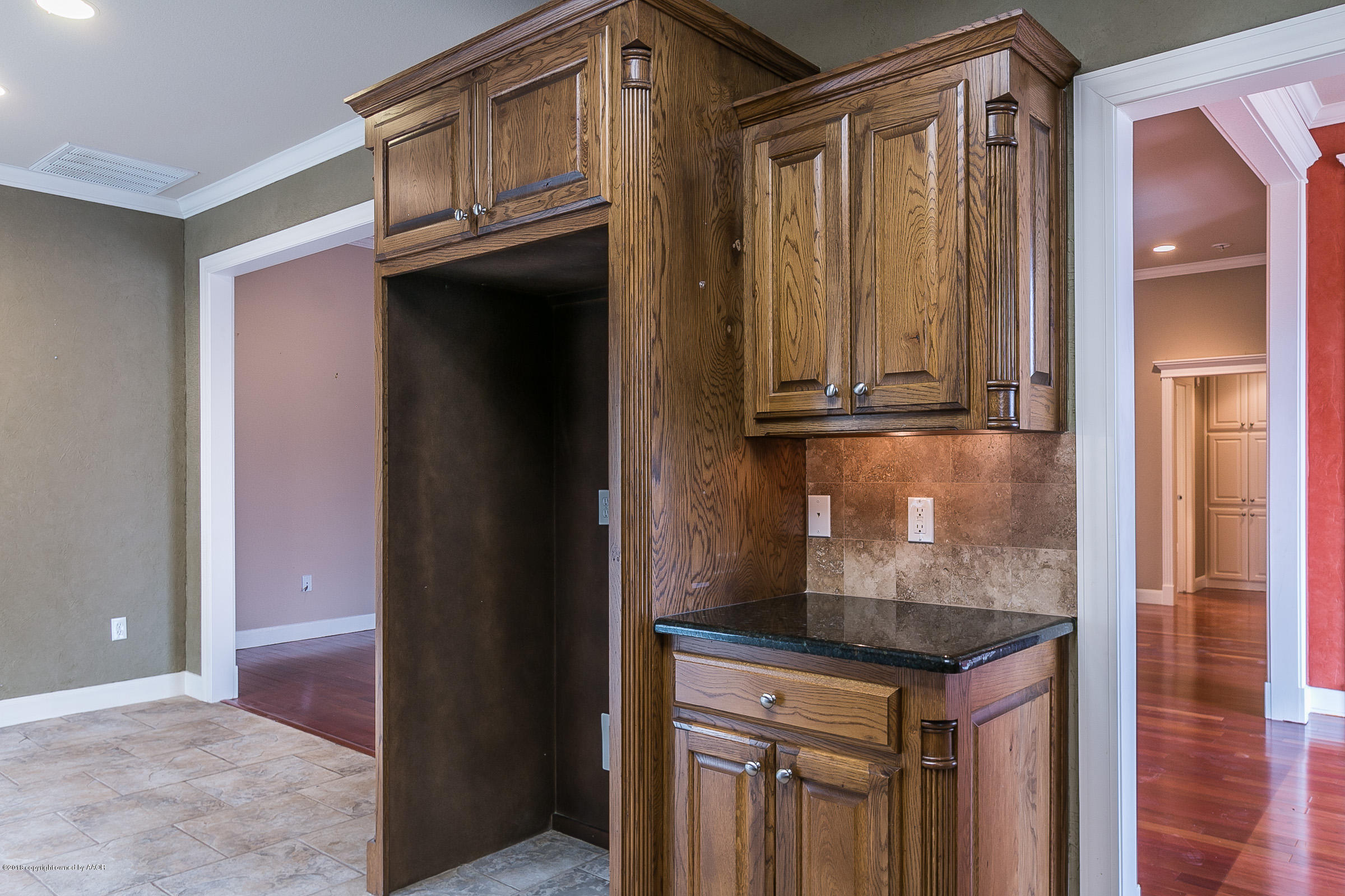 4806 Wesley Road Amarillo, TX 79119 - Photo 8 of 24 008_Kitchen 2
