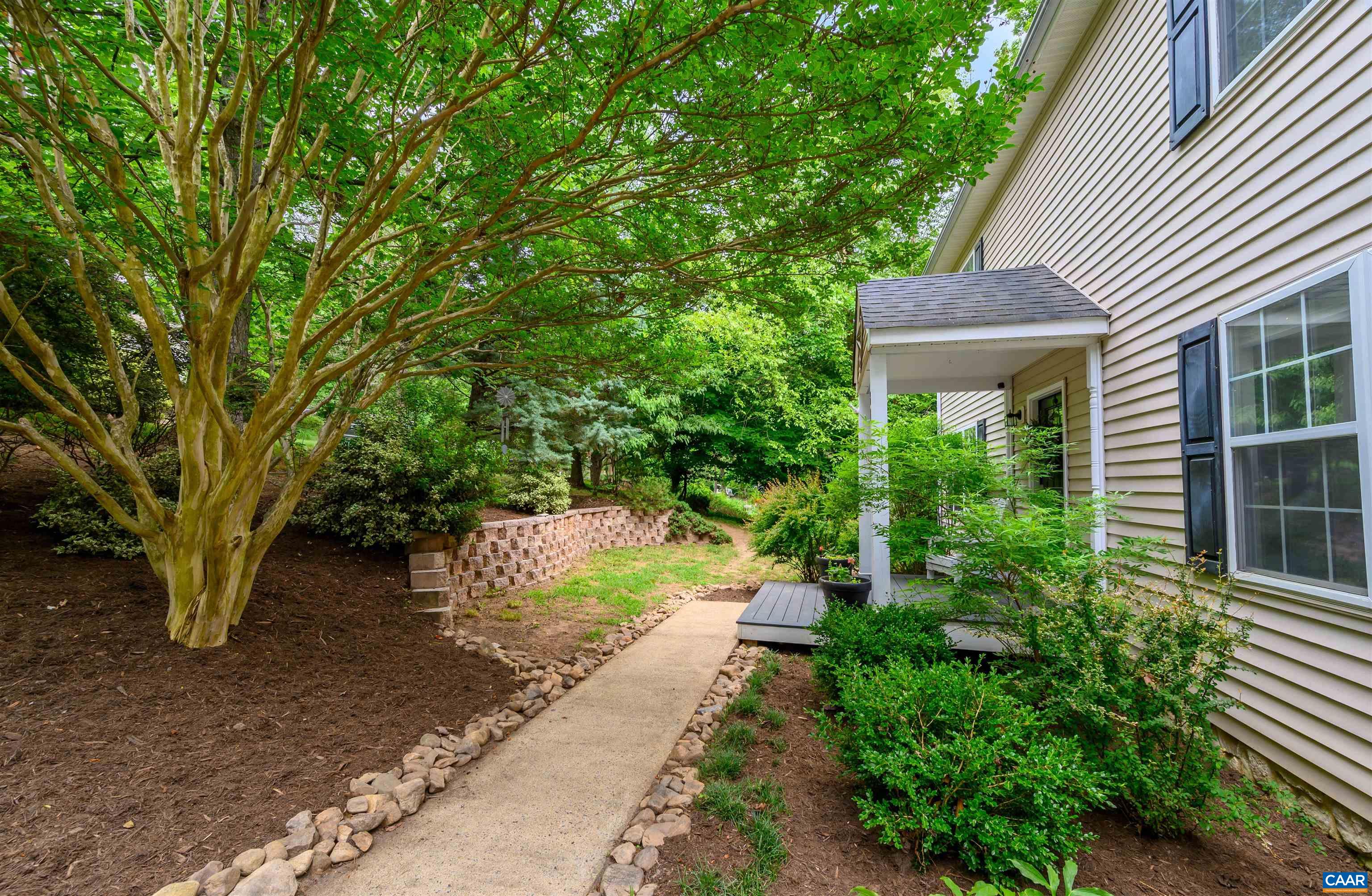 31 Zephyr Road Palmyra, VA 22963 - Photo 40 of 44 a view of a pathway with a house in the background