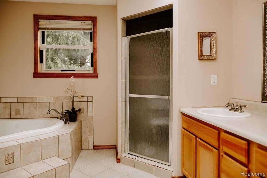 5925 Reynolds Road Imlay City, MI 48444 - Photo 10 of 18 8G0A5420.jpg