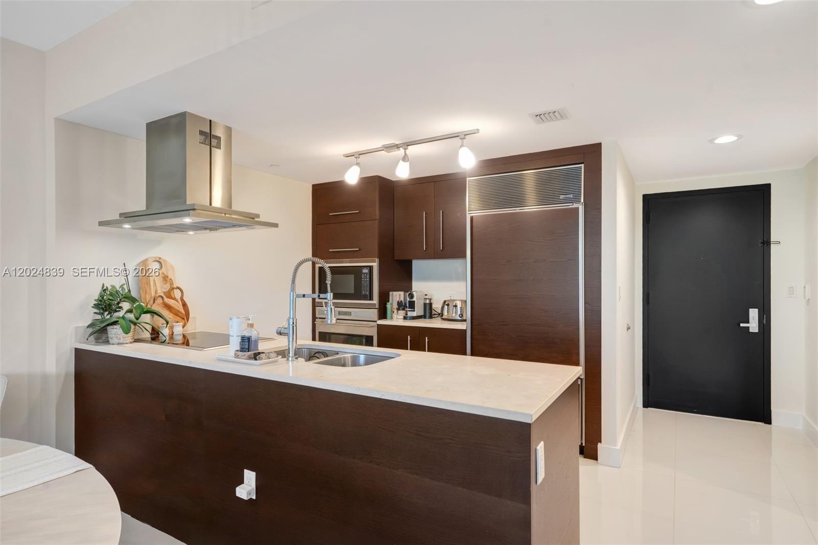 495 Brickell Avenue, Unit 409 Miami, FL 33131 - Photo 7 of 31