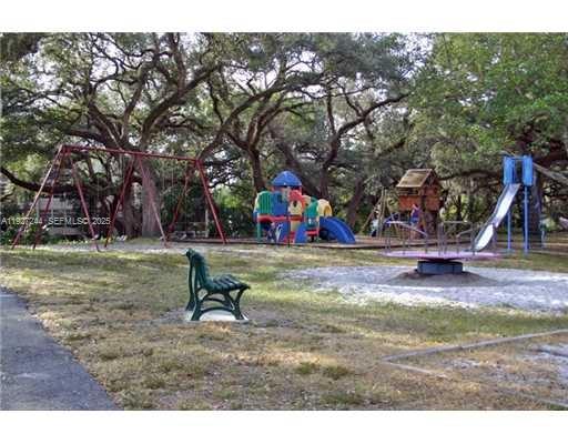 9421 Evergreen Place, Unit 103 Davie, FL 33324 - Photo 29 of 32