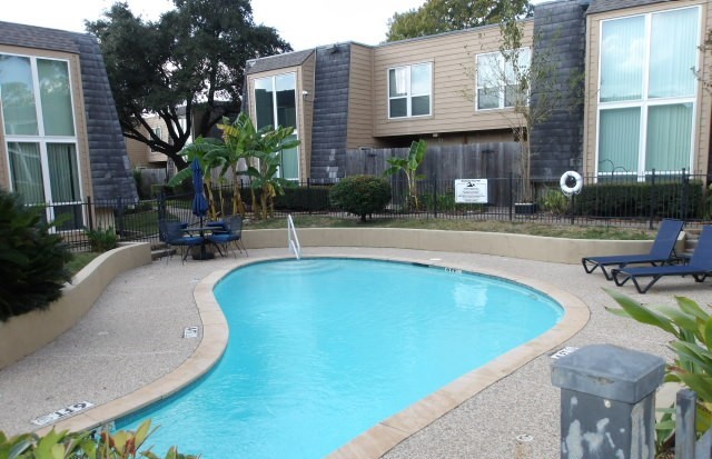 16120 Stuebner Airline Road, Unit 502 Spring, TX 77379 - Photo 2 of 10