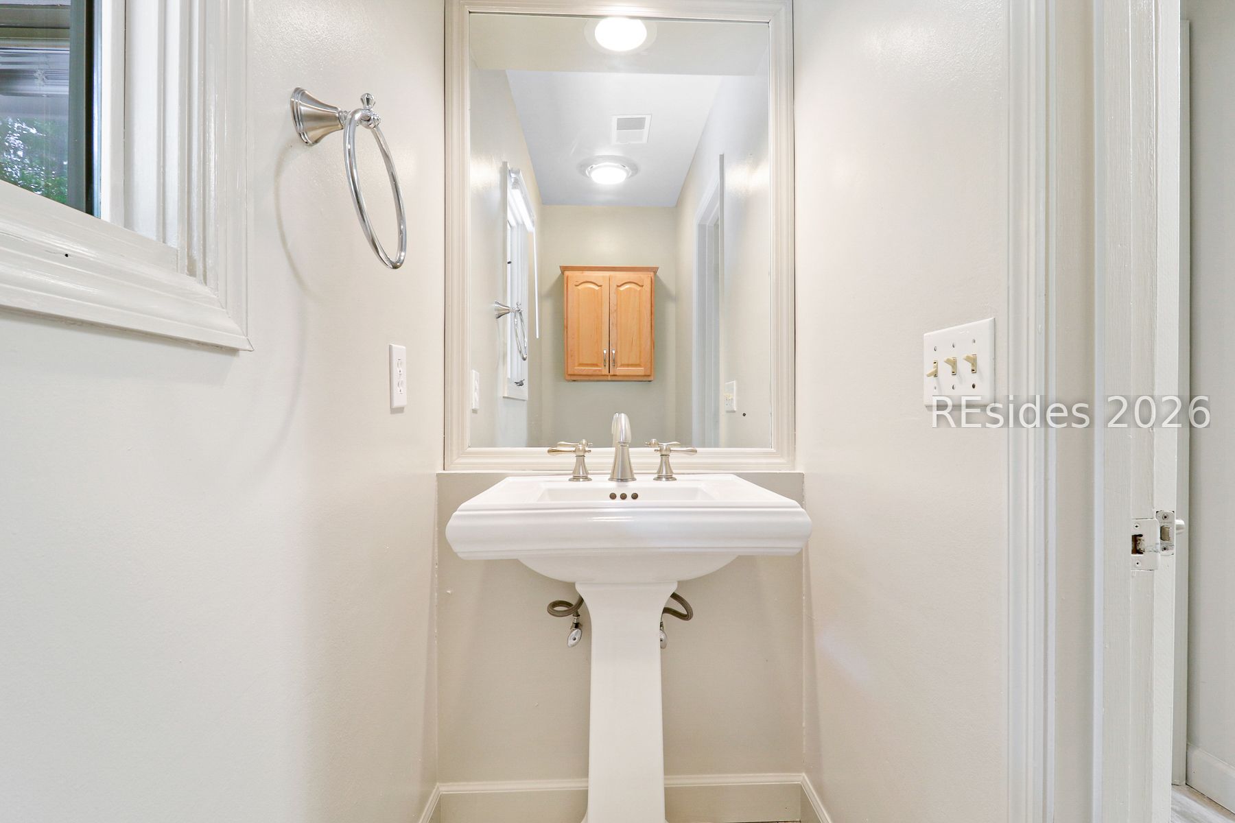 3 Deerfield Road Hilton Head Island, SC 29926 - Photo 20 of 43 Powder Room