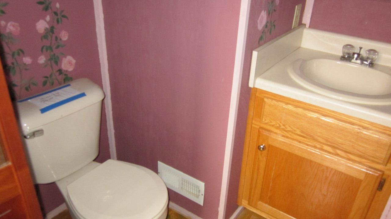 595 Briar Ridge Road Henry, VA 24102 - Photo 14 of 18 Upper Full Bath