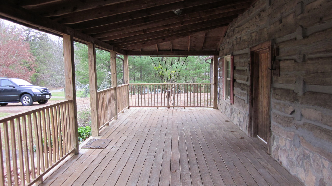 595 Briar Ridge Road Henry, VA 24102 - Photo 3 of 18 Front Porch