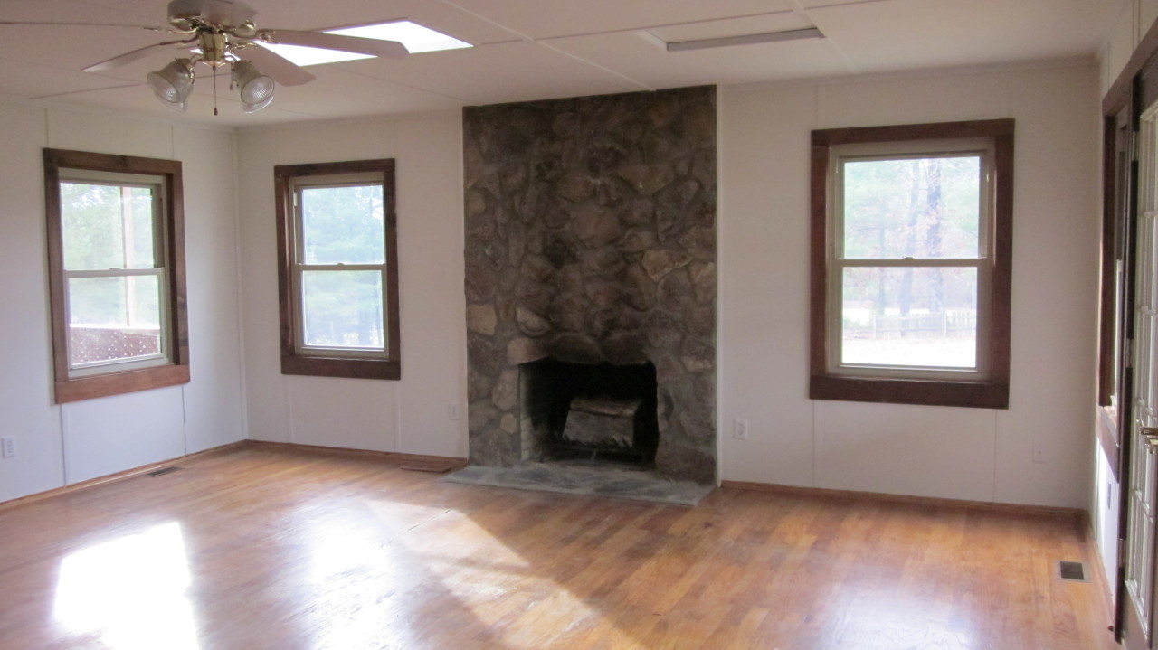 595 Briar Ridge Road Henry, VA 24102 - Photo 10 of 18 Family Room
