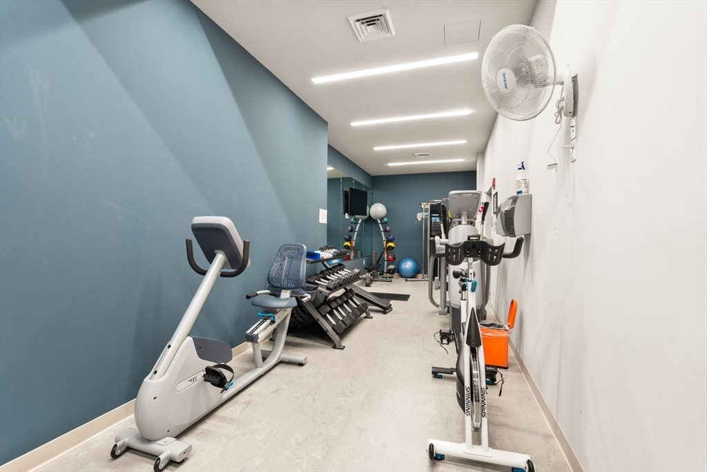 121 Portland Street, Unit 708 Boston, MA 02114 - Photo 31 of 36