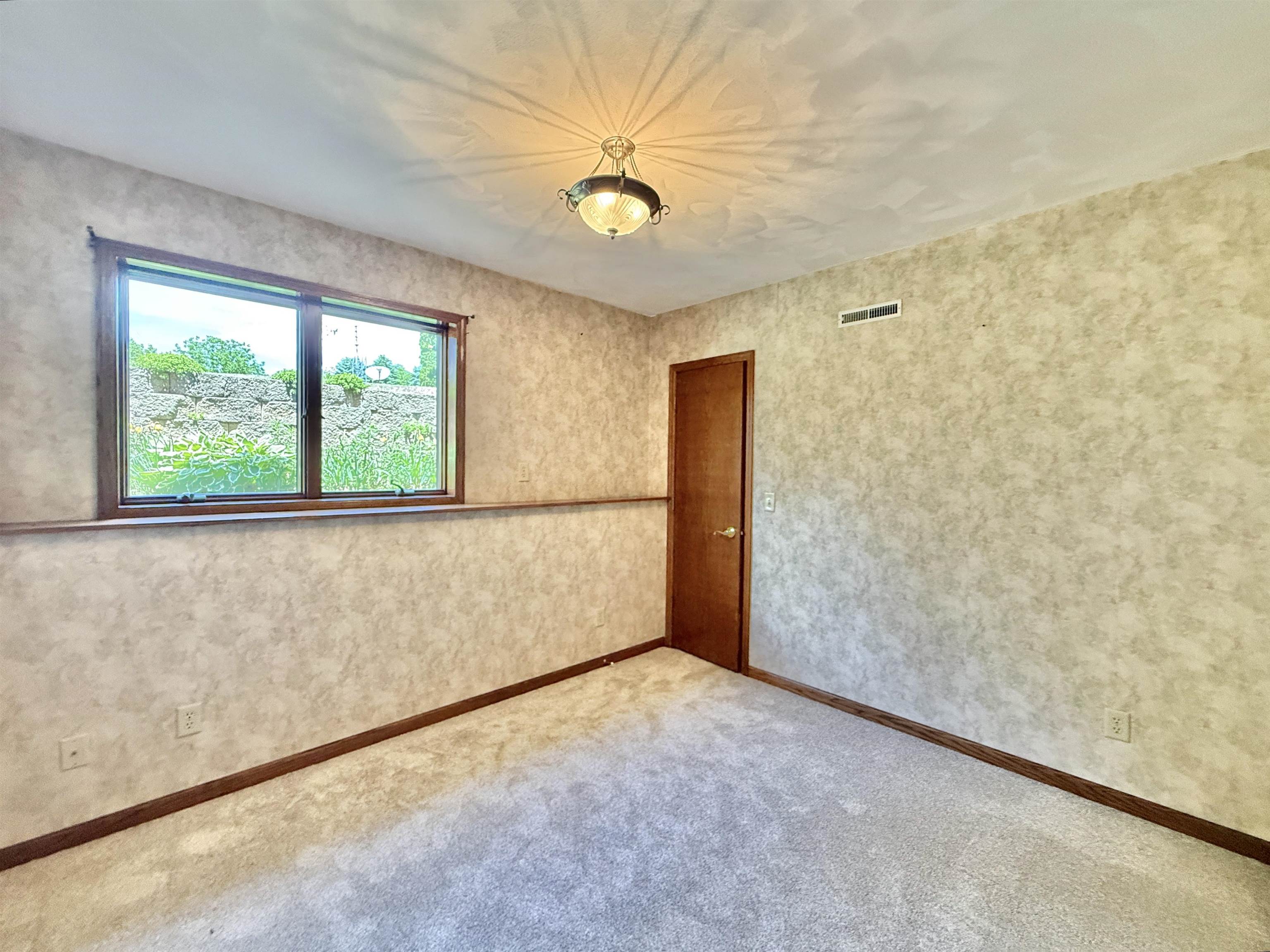 11129 North Charley Bluff Road Milton, WI 53563 - Photo 36 of 60