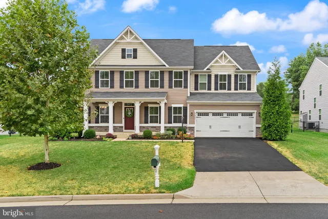$998,000 | 7483 Lake Willow Court, Warrenton, VA 20187