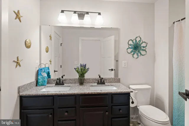 $998,000 | 7483 Lake Willow Court, Warrenton, VA 20187