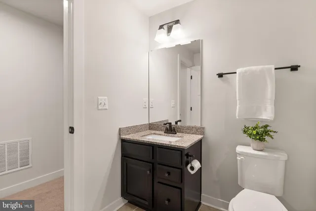 $998,000 | 7483 Lake Willow Court, Warrenton, VA 20187