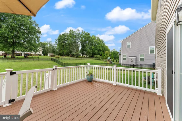 $998,000 | 7483 Lake Willow Court, Warrenton, VA 20187