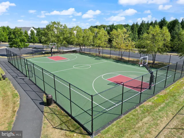 $998,000 | 7483 Lake Willow Court, Warrenton, VA 20187