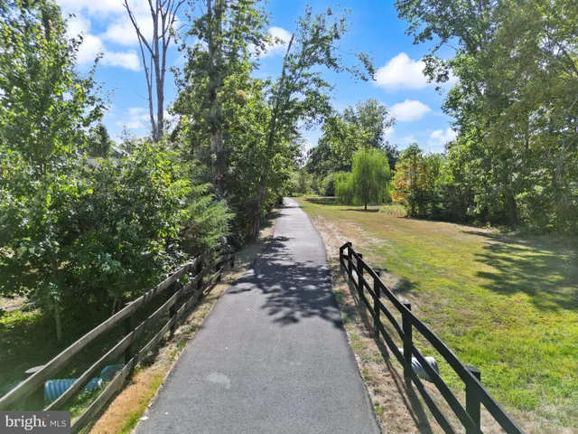 $998,000 | 7483 Lake Willow Court, Warrenton, VA 20187