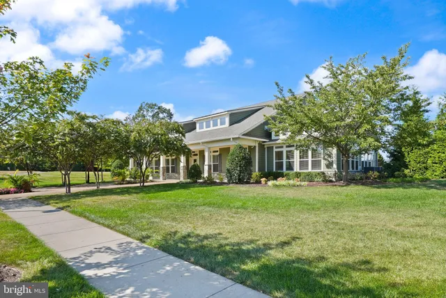 $998,000 | 7483 Lake Willow Court, Warrenton, VA 20187