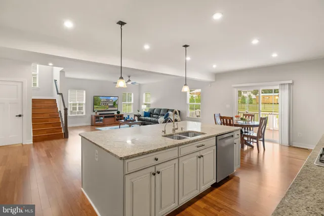 $998,000 | 7483 Lake Willow Court, Warrenton, VA 20187