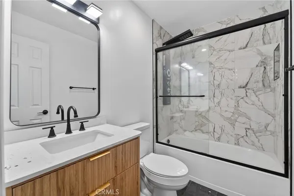 $1,399,000 | 1131 East 21st Street, Long Beach, CA 90806