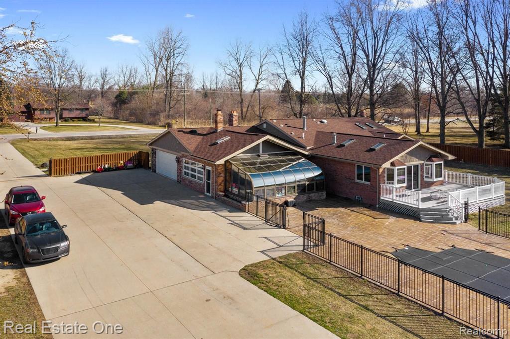 27901 King Road Romulus, MI 48174 - Photo 9 of 52