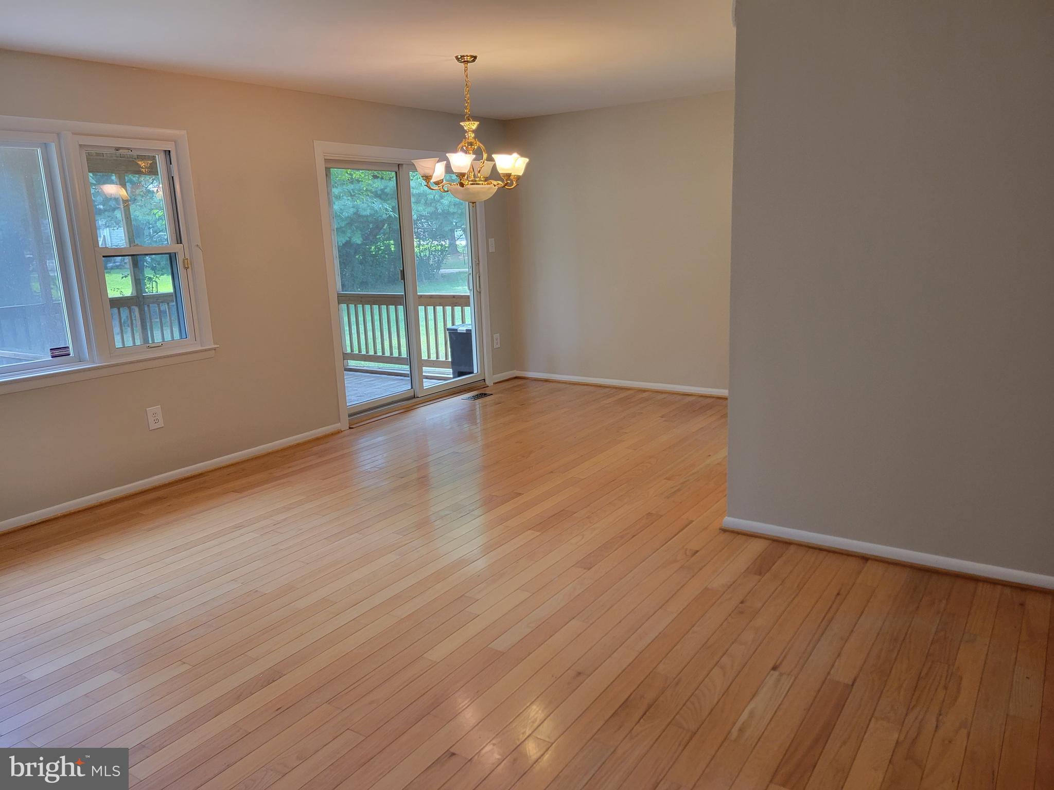 6136 Loventree Road Columbia, MD 21044 - Photo 6 of 10 Living & Dining Rm