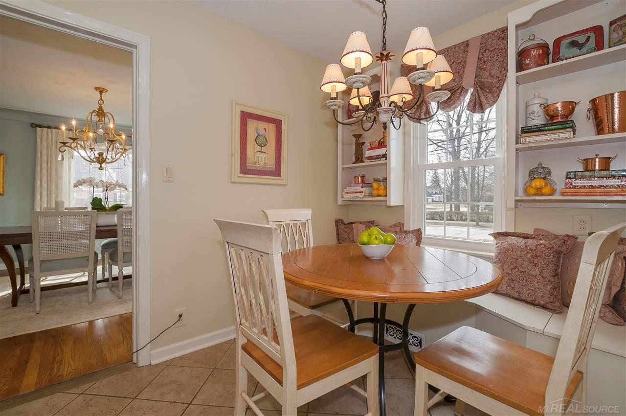 1652 Hawthorne Road Grosse Pointe Woods, MI 48236 - Photo 16 of 55