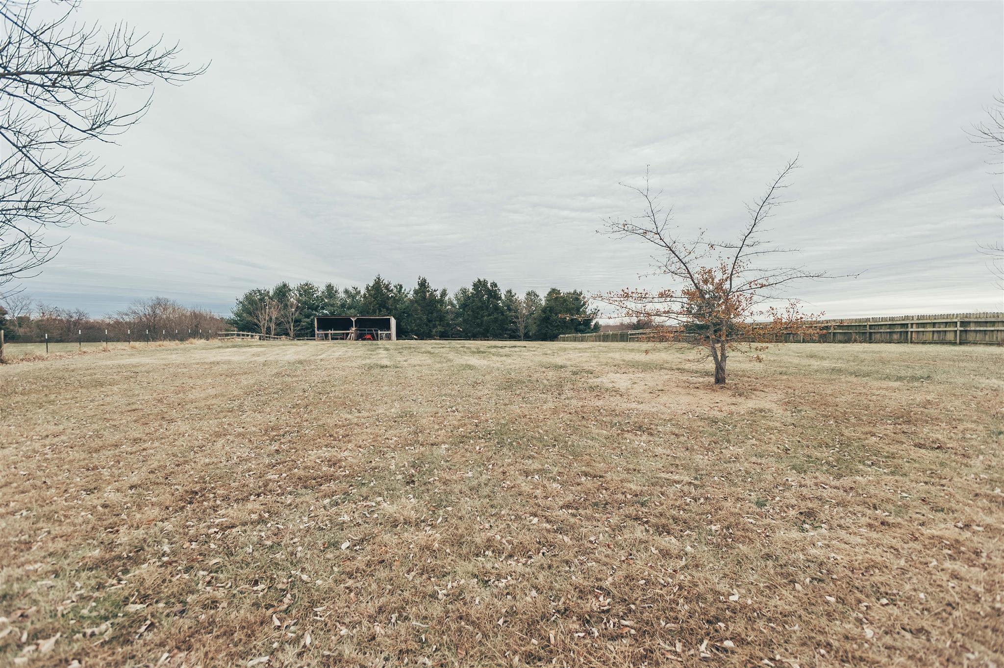 2920 Academy Road Portland, TN 37148 - Photo 7 of 26 Large fenced back yard