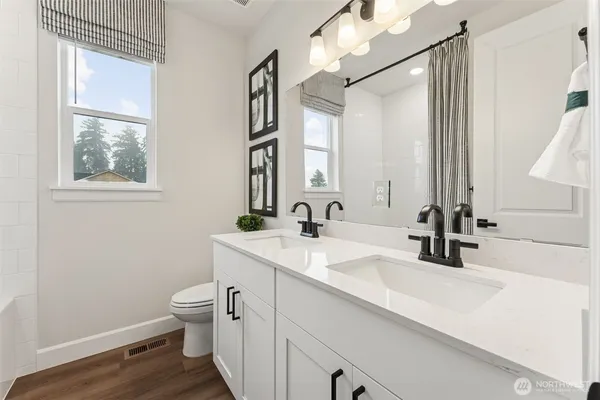 $949,990 | 2216 Oak Court, Unit 3, Milton, WA 98354