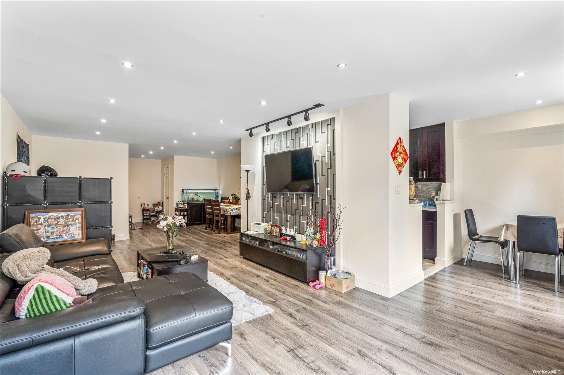 99-11 60th Avenue, Unit 3J Queens, NY 11368 - Photo 10 of 24