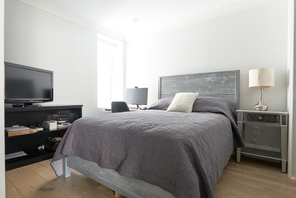 2 Chetwynd Road, Unit 1 Cambridge, MA 02140 - Photo 14 of 19 Gallery Image 14