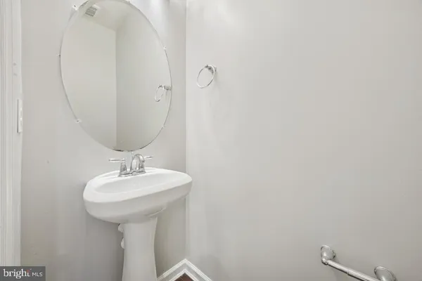 $415,000 | 640 Jacobsen Circle, Newark, DE 19702